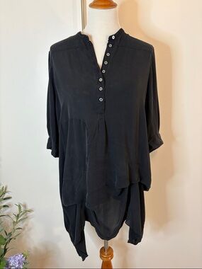 Morgane Le Fay Silk Black Button-Front Asymmetrical Tunic XL